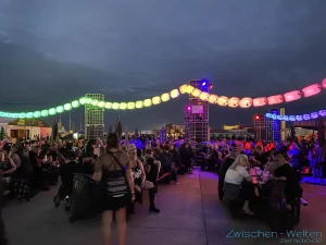 Mehr über den Artikel erfahren Galerie: Impressionen & Coole Besucher-Outfits